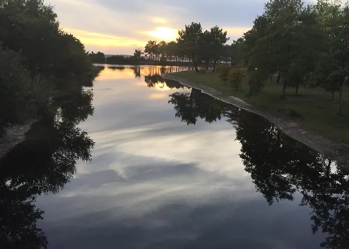 度假居 Lachanau Paradis 乌尔坦湖