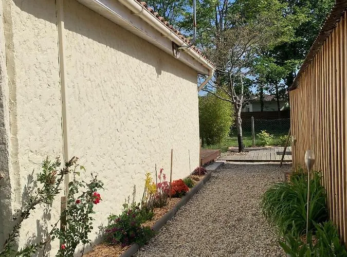 Lachanau Paradis 度假居 *